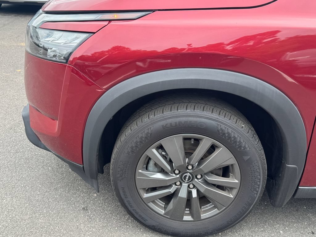 2024 Nissan Pathfinder SV - Photo 9