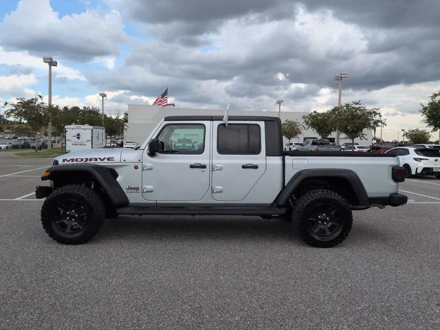 Used 2023 Silver Jeep Mojave image 7