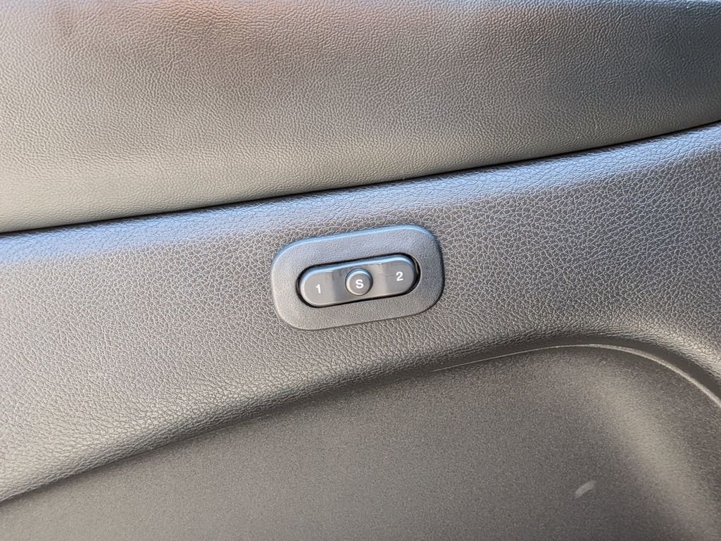 Used 2021 Blue Jeep Limited image 13