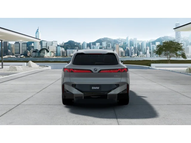 New 2027 Space Silver Metallic BMW  image 5