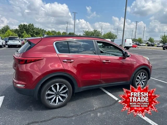 Used 2018  Kia EX image 8