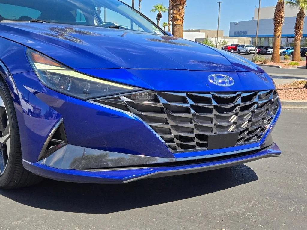 Used 2022 Intense Blue Hyundai Limited image 8