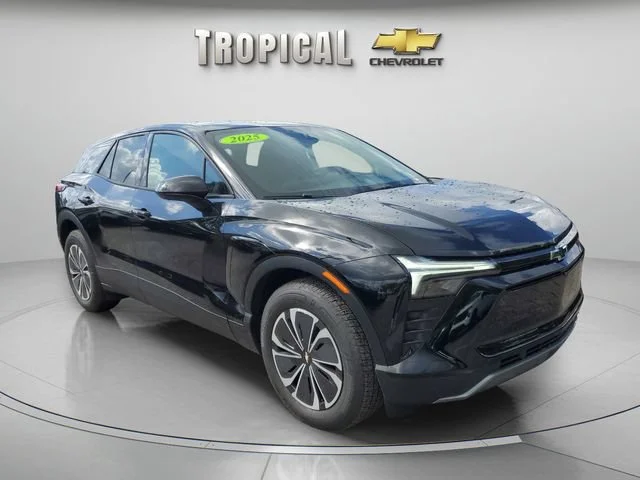 New 2025 Black Chevrolet LT image 7