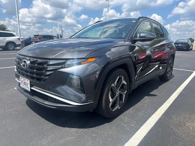Used 2023 Gray Hyundai SEL image 3