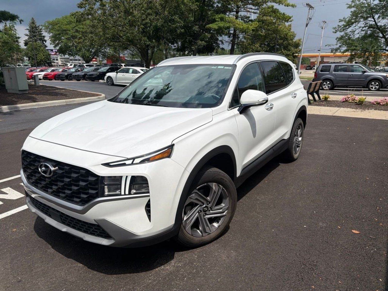 Used 2023 White Pearl Hyundai SEL image 5