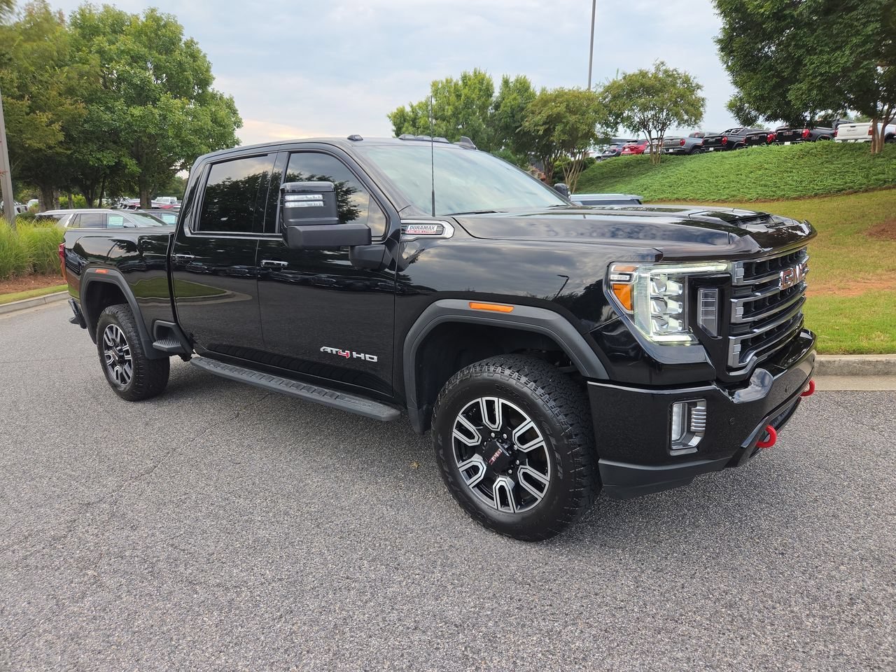 Used 2022 ONYX BLACK GMC AT4 image 2