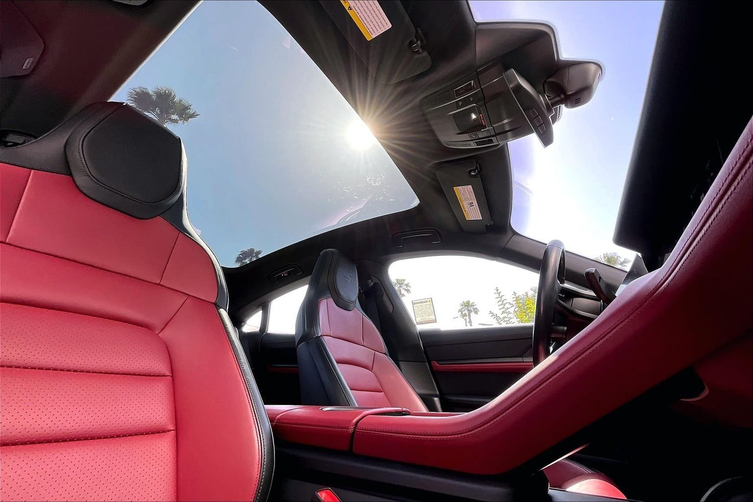 Used 2025  Porsche  image 22