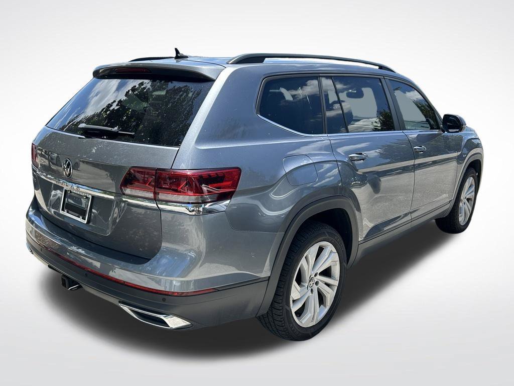 Used 2021 Gray Volkswagen 3.6L V6 SE w/Technology image 4