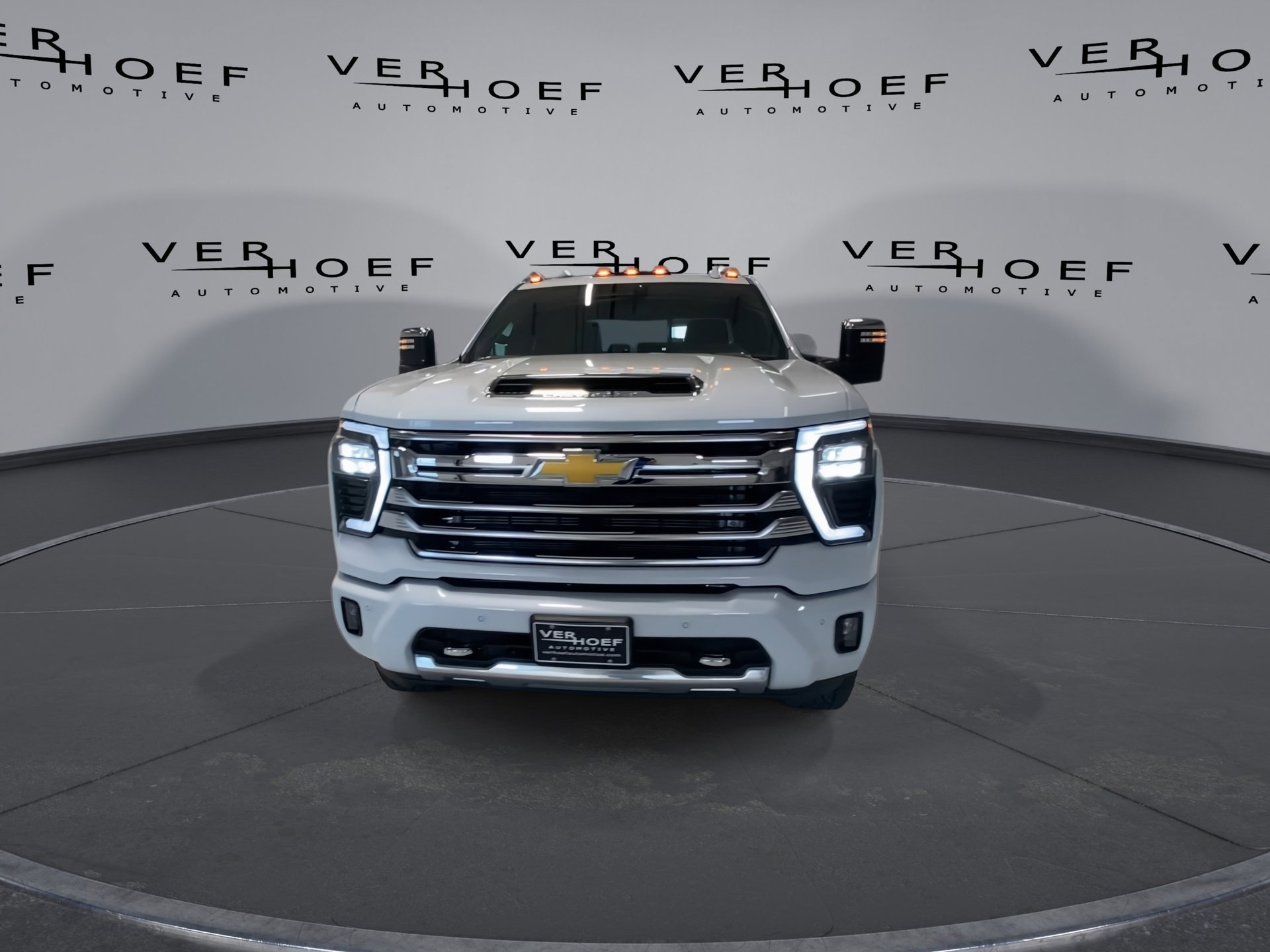New 2026 Polar White Tricoat Chevrolet High Country image 3
