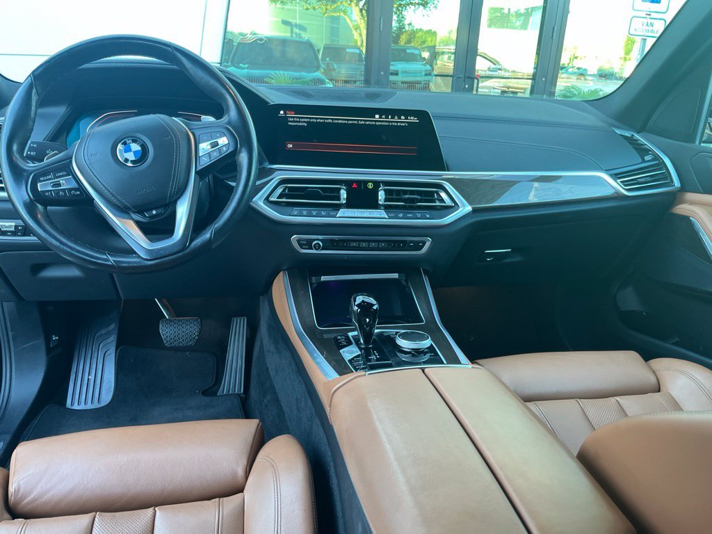 Used 2022 Black Sapphire Metallic BMW sDrive40i image 10