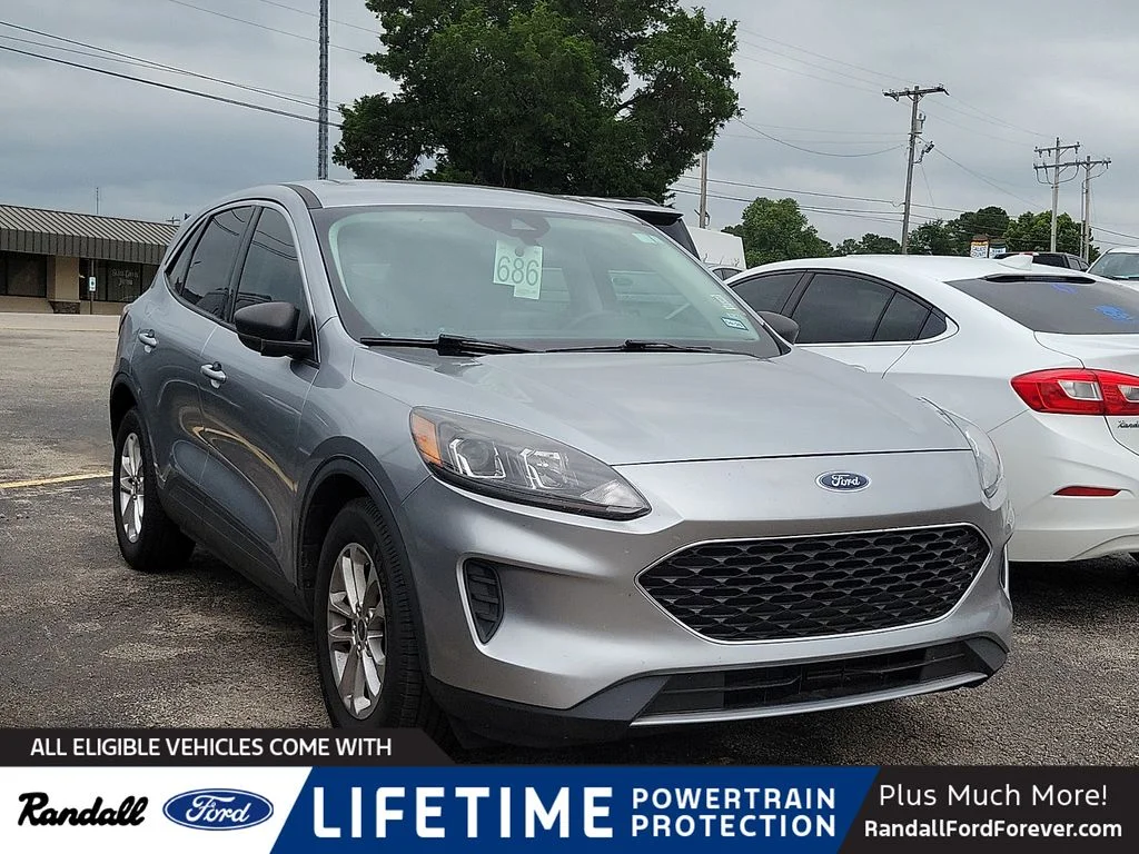 Used 2022 Silver Metallic Ford SE image 1