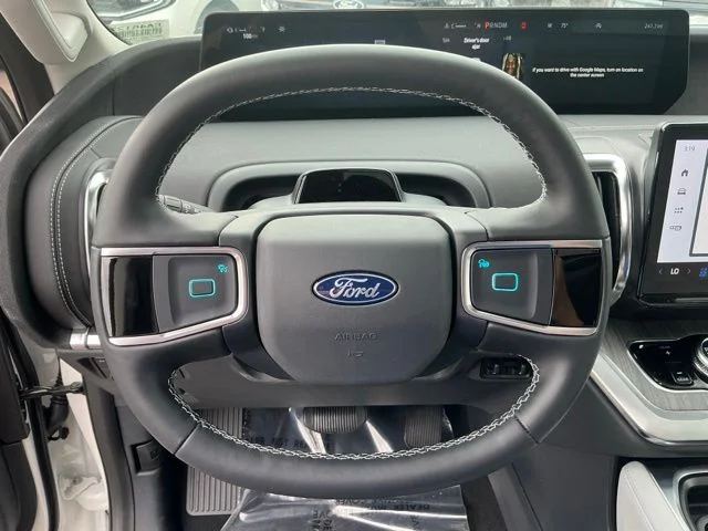 New 2026 Star White Metallic Tri-Coat Ford MAX Platinum® image 40