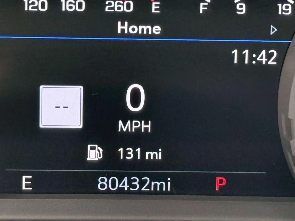 Used 2021 White Chevrolet High Country image 24