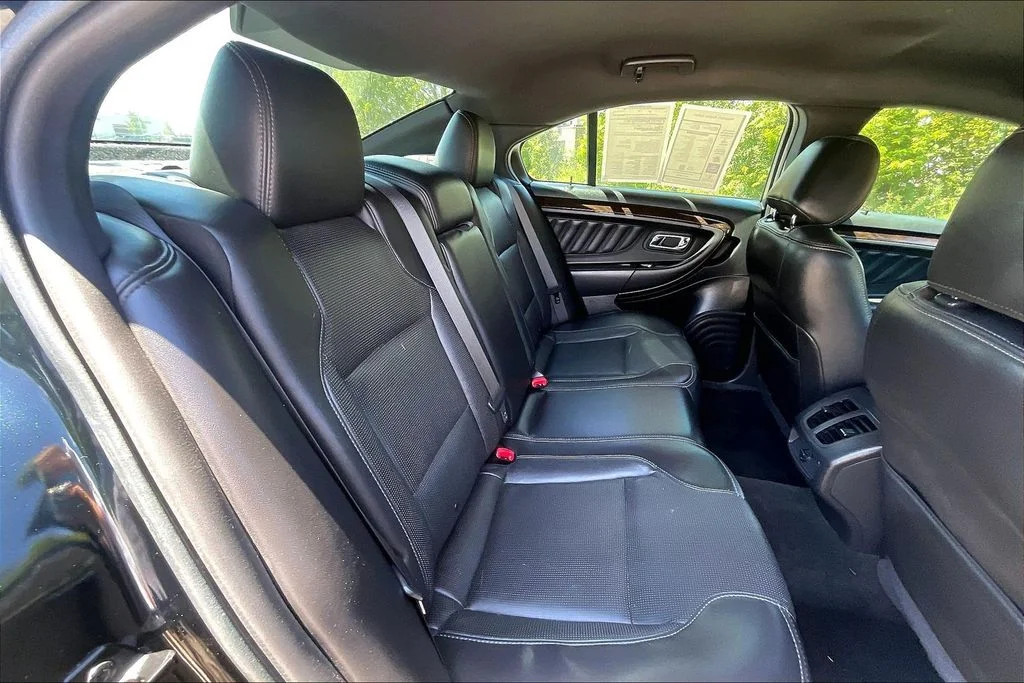 Used 2014 Blue Ford Limited image 26