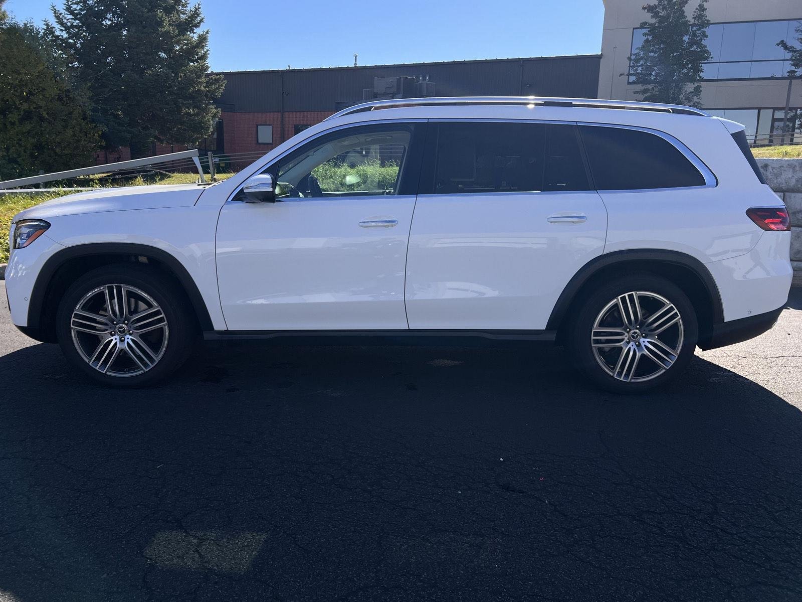 Used 2024  Mercedes-Benz  image 6