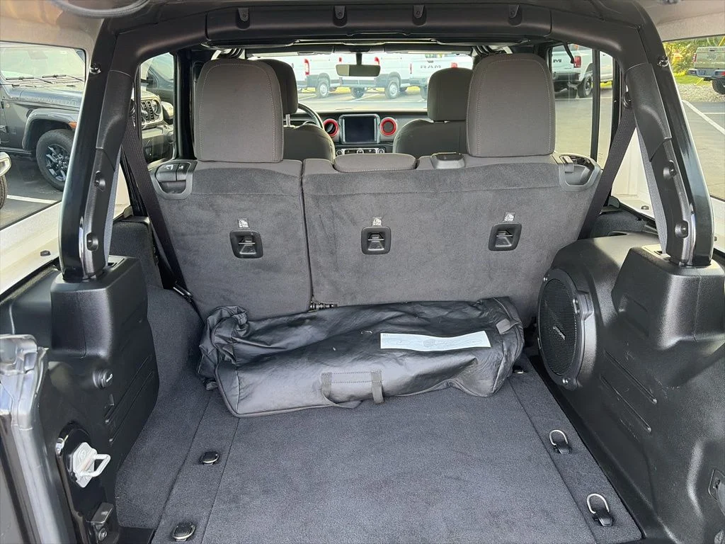 Certified Used 2022 Black Jeep Unlimited Sport S image 12