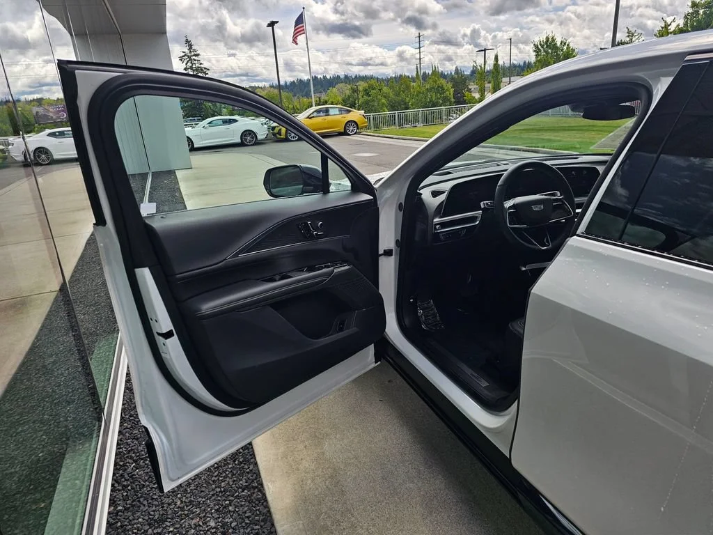 Certified Used 2024 Crystal White Tricoat Cadillac Sport 1 image 18