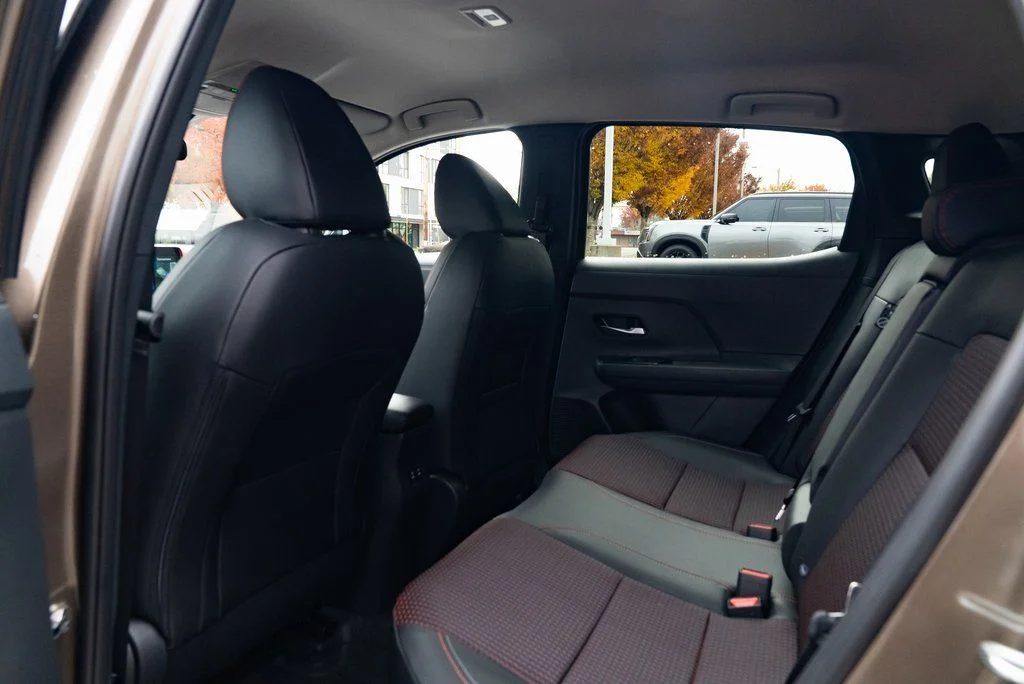 New 2026 Canyon Bronze Metallic Nissan SR image 21