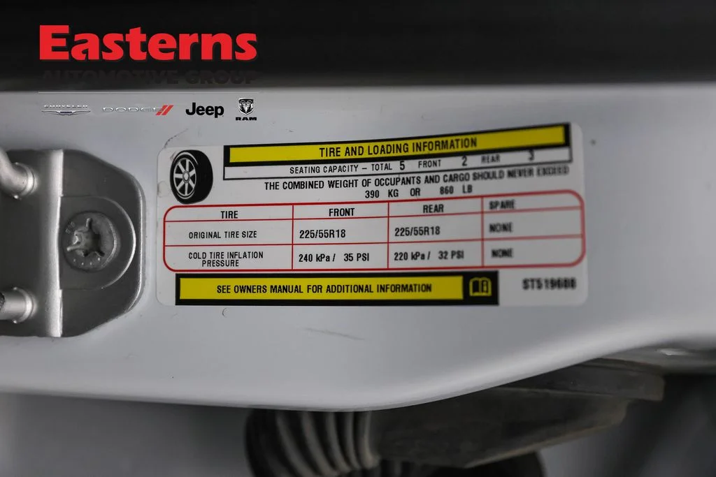 Used 2025 White Jeep Limited image 33