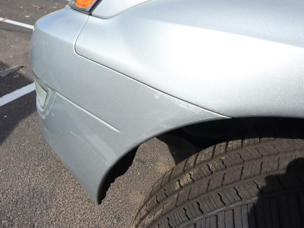 Used 2006 Titanium Metallic Lexus 470 image 24