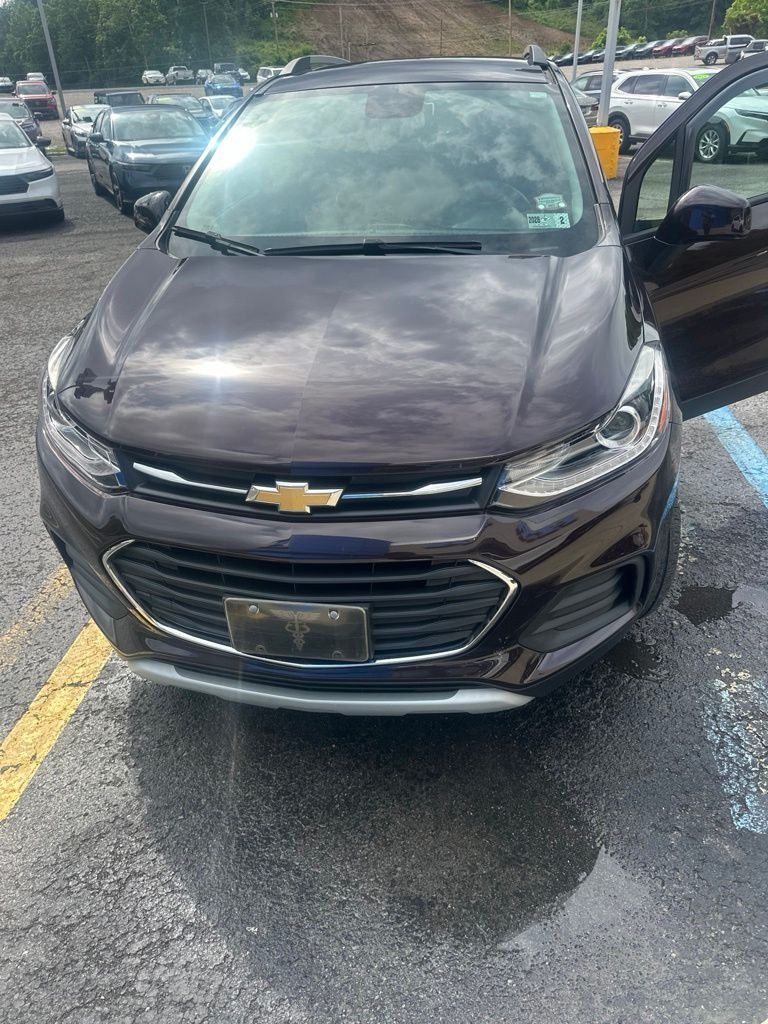 Used 2022 Red Chevrolet LT image 1