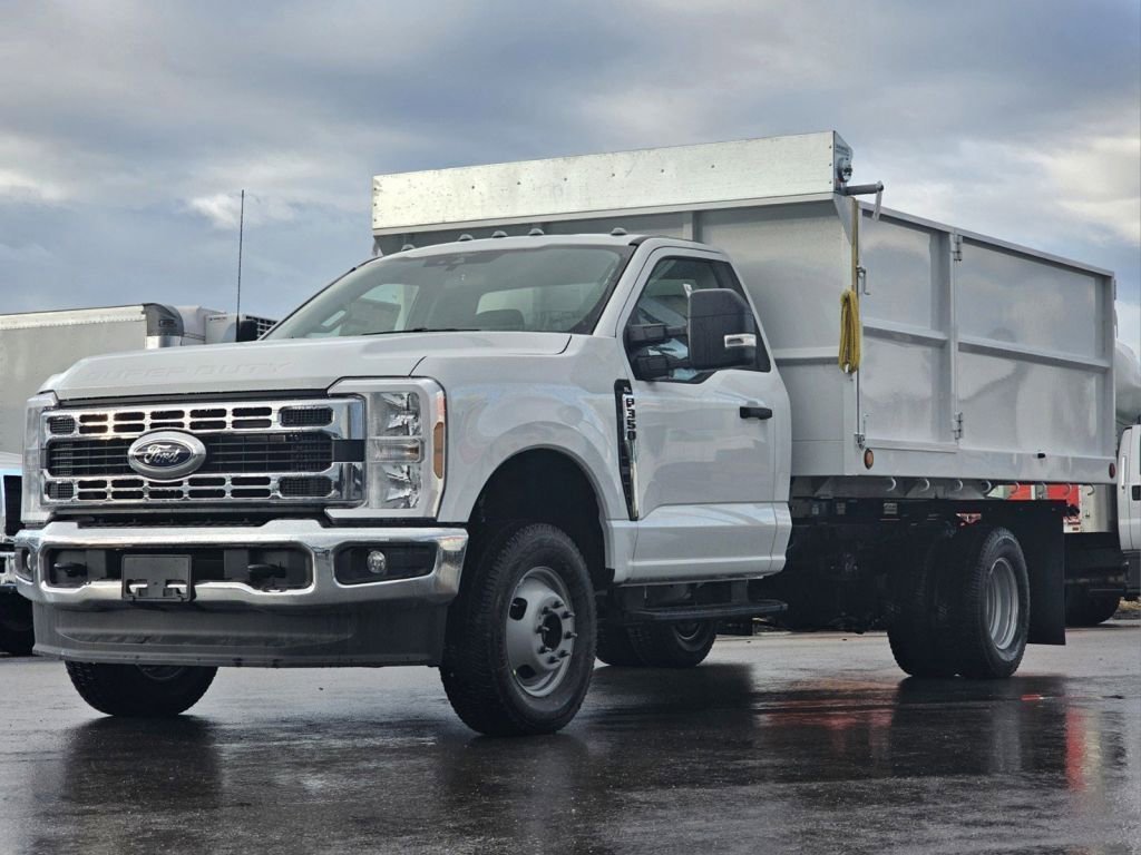 New 2024 Oxford White Ford XL image 8