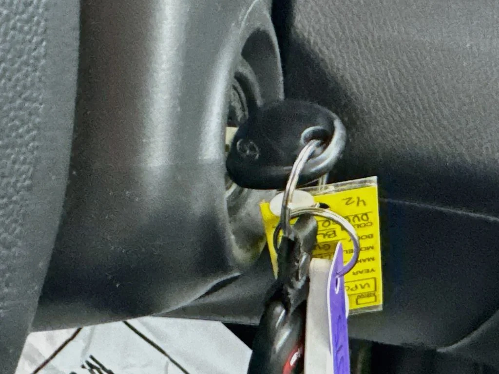Used 2013 Black Hyundai Base image 17