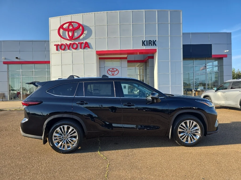 2026 Toyota Highlander Platinum AWD's photo