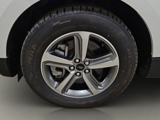 Used 2023 White Ford SEL image 25
