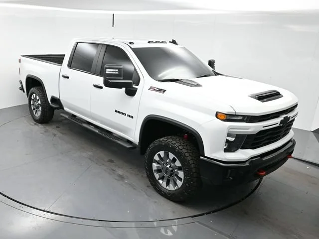 Used 2024 Summit White Chevrolet Custom image 30
