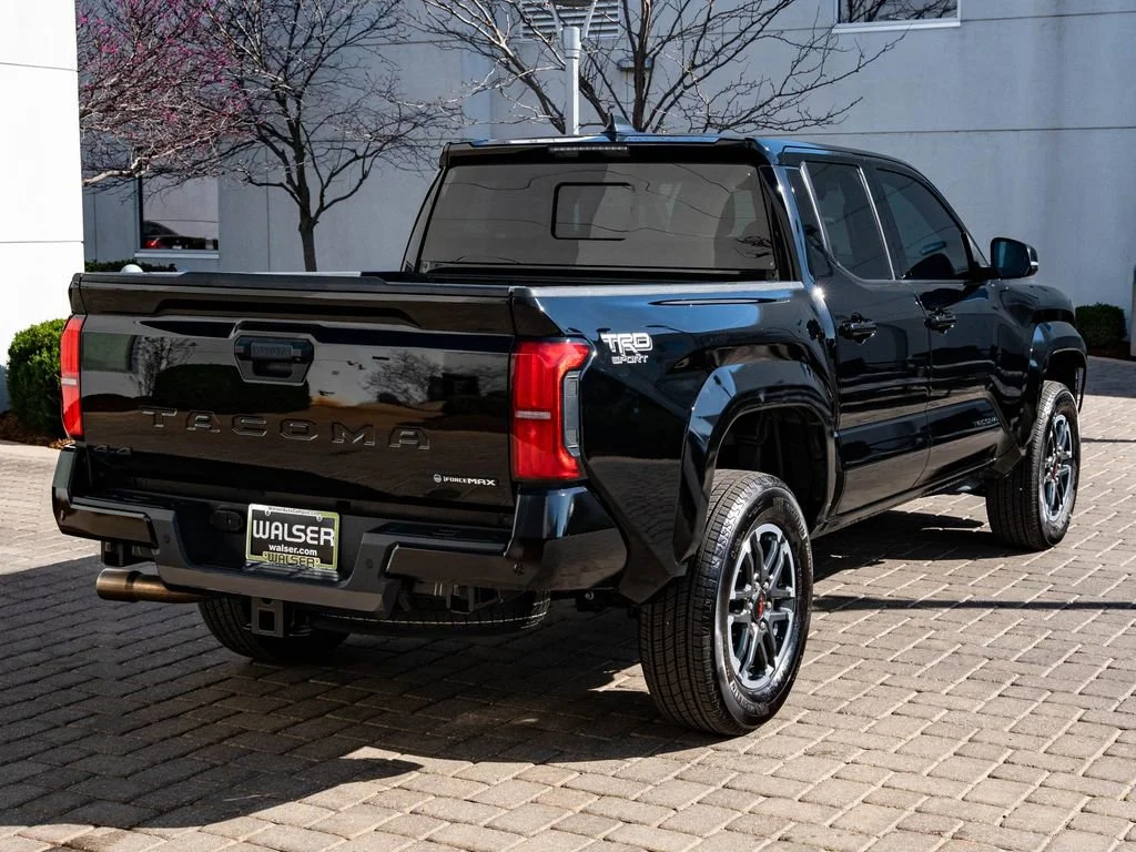 2025 Toyota Tacoma TRD Sport - Photo 9
