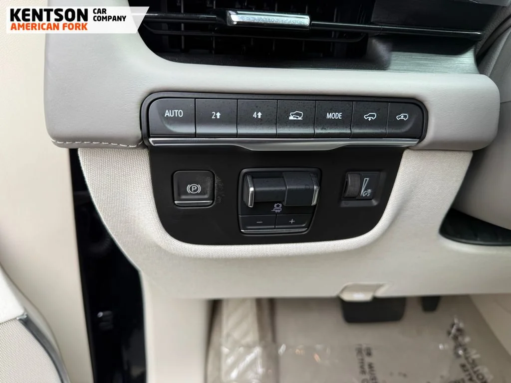 2024 Cadillac Escalade Sport Platinum - Photo 23