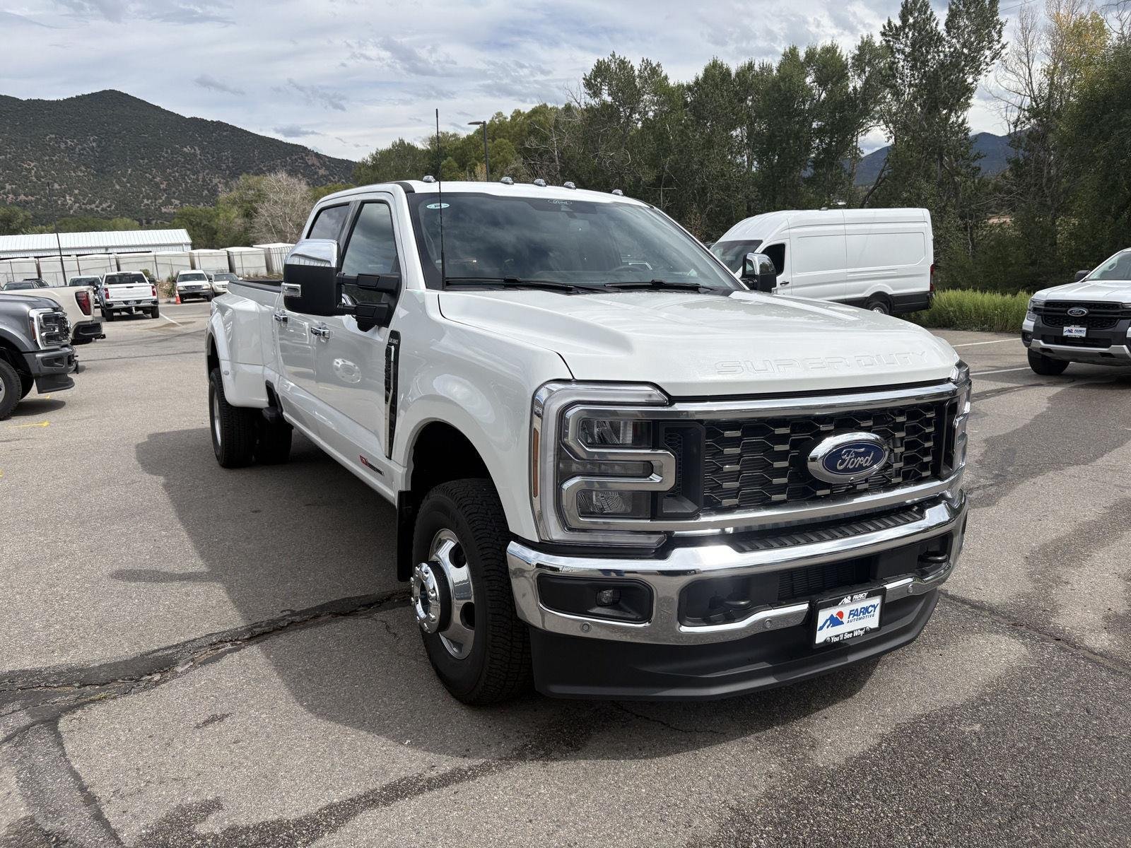 New 2026 Star White Metallic Tri-Coat Ford F-350® King Ranch® image 7