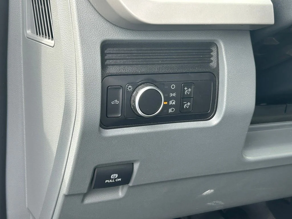 Certified Used 2026 Oxford White Ford XL image 35
