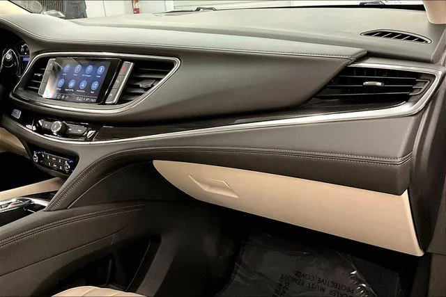 Used 2023 Ebony Twilight Metallic Buick Essence image 19