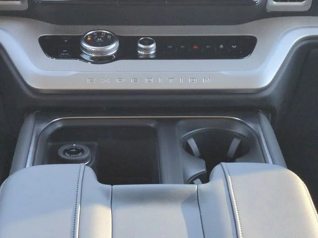 New 2026 Oxford White Ford MAX Active image 19