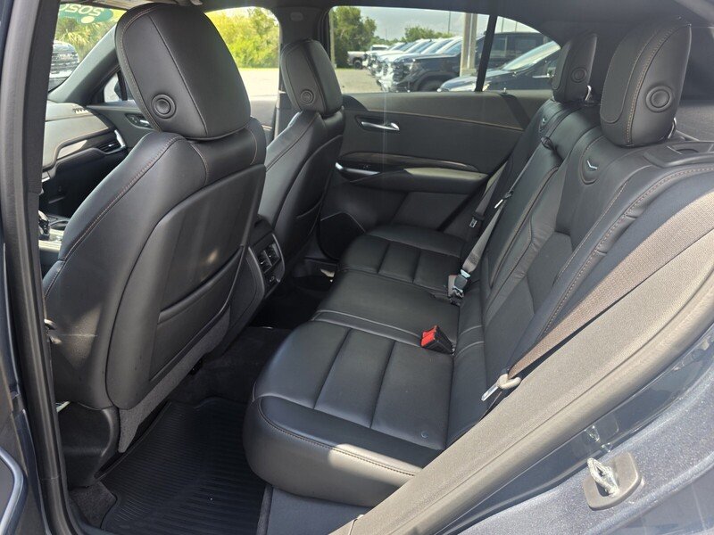 Used 2020 Shadow CADILLAC FWD 4DR SPORT image 12
