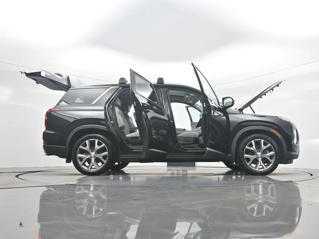 Used 2022 Abyss Black Pearl Hyundai SEL image 45