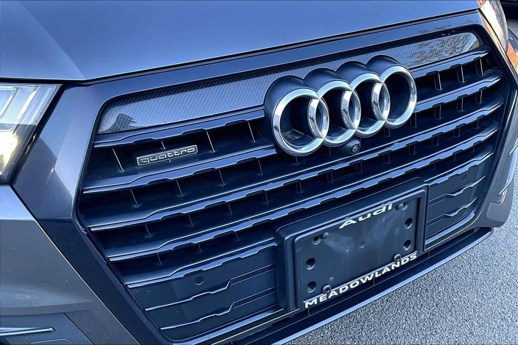 Used 2019 Gray Audi 55 Prestige image 33