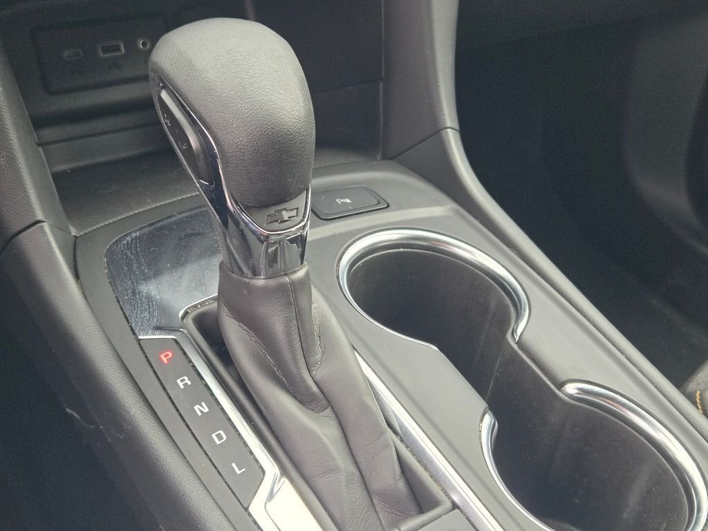 Used 2024 Sterling Gray Metallic Chevrolet LT image 28