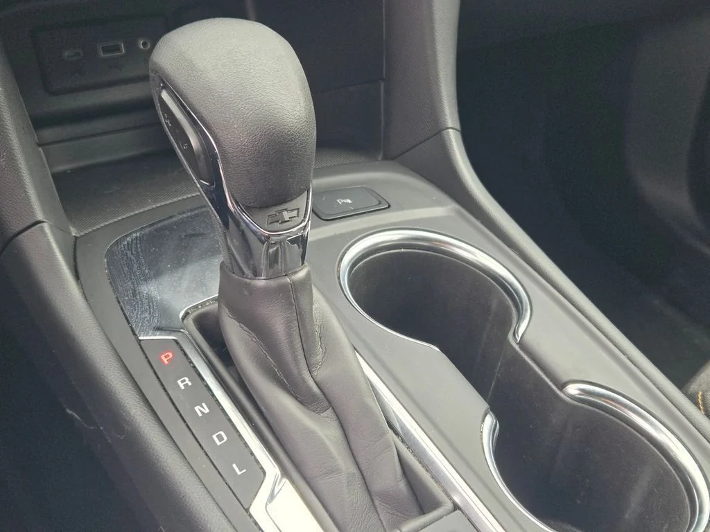 Used 2024 Gray Chevrolet LT image 28
