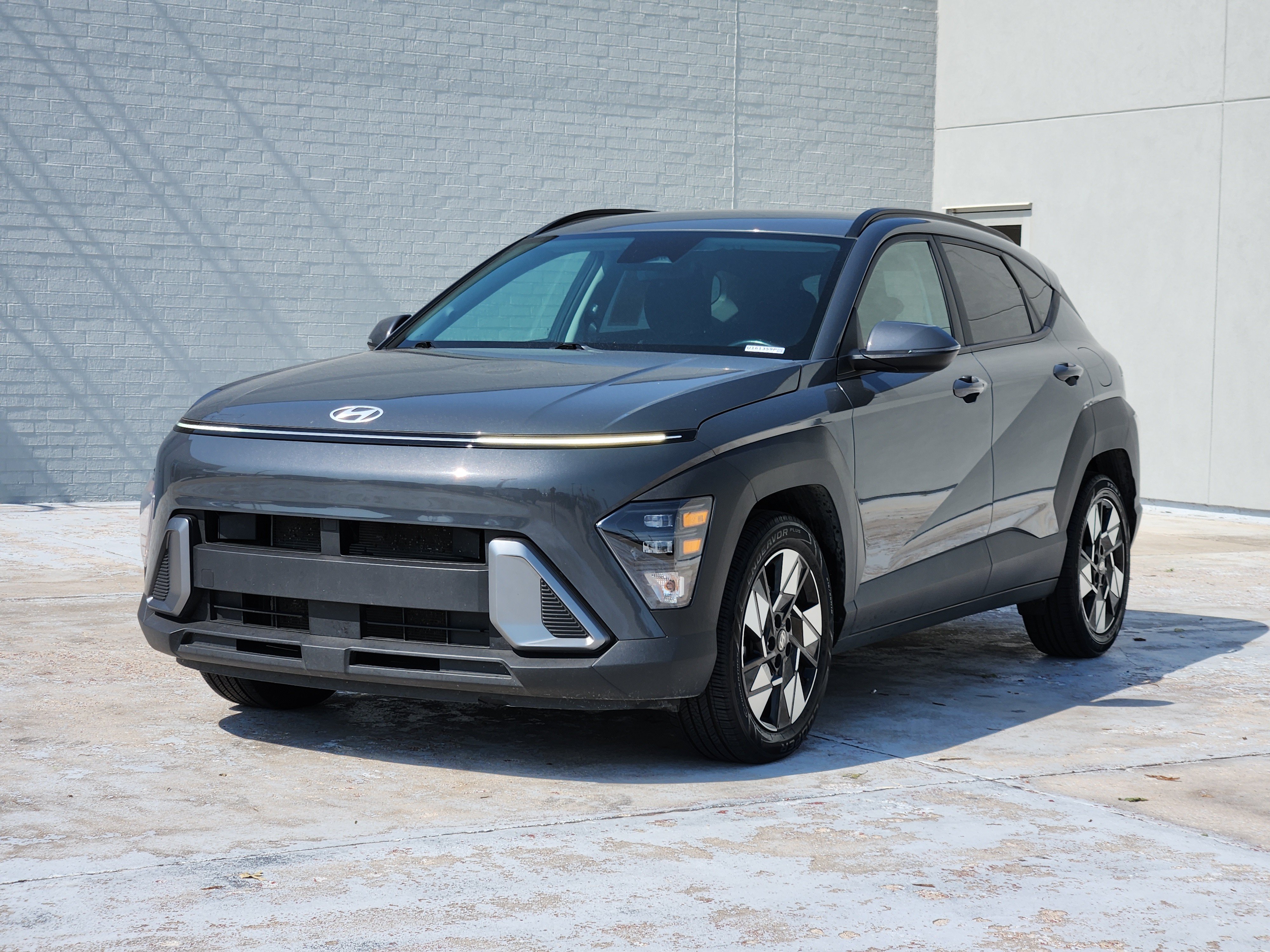 Used 2024 Ecotronic Gray Pearl Hyundai SEL image 4