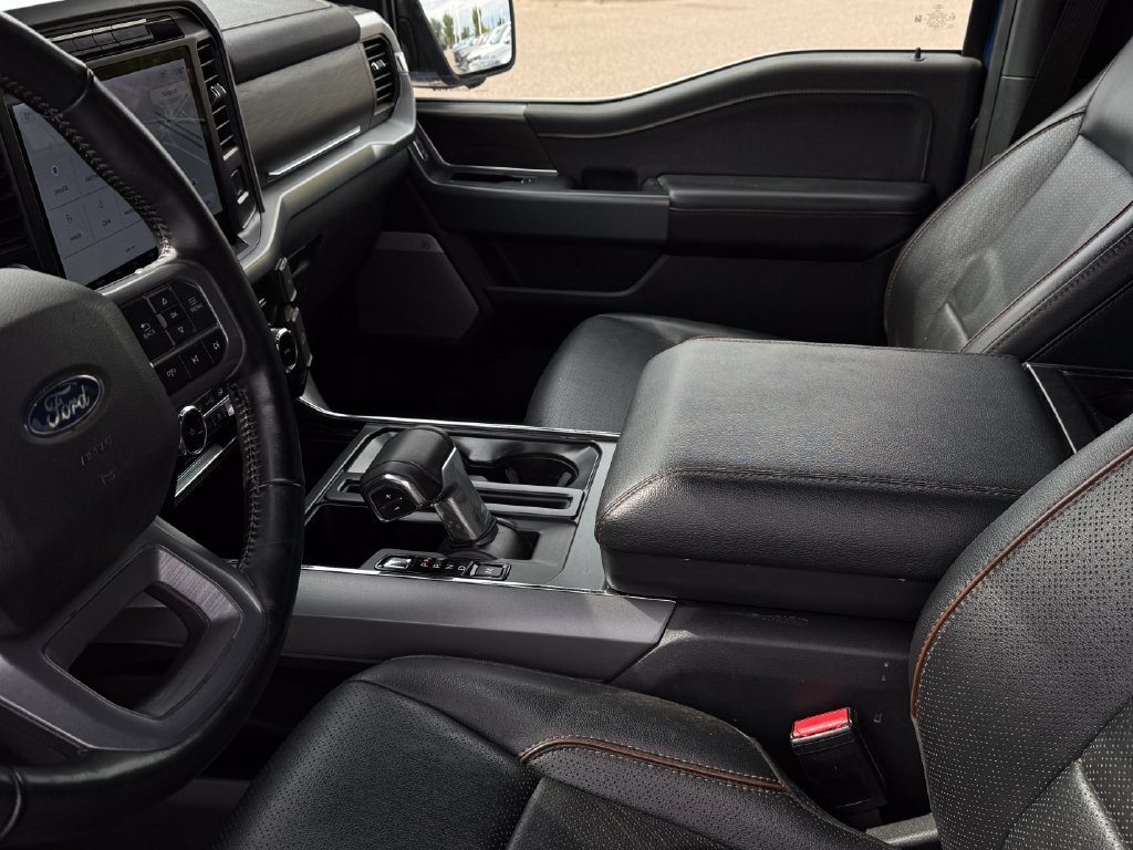 Used 2024 Atlas Blue Metallic Ford Lariat image 10