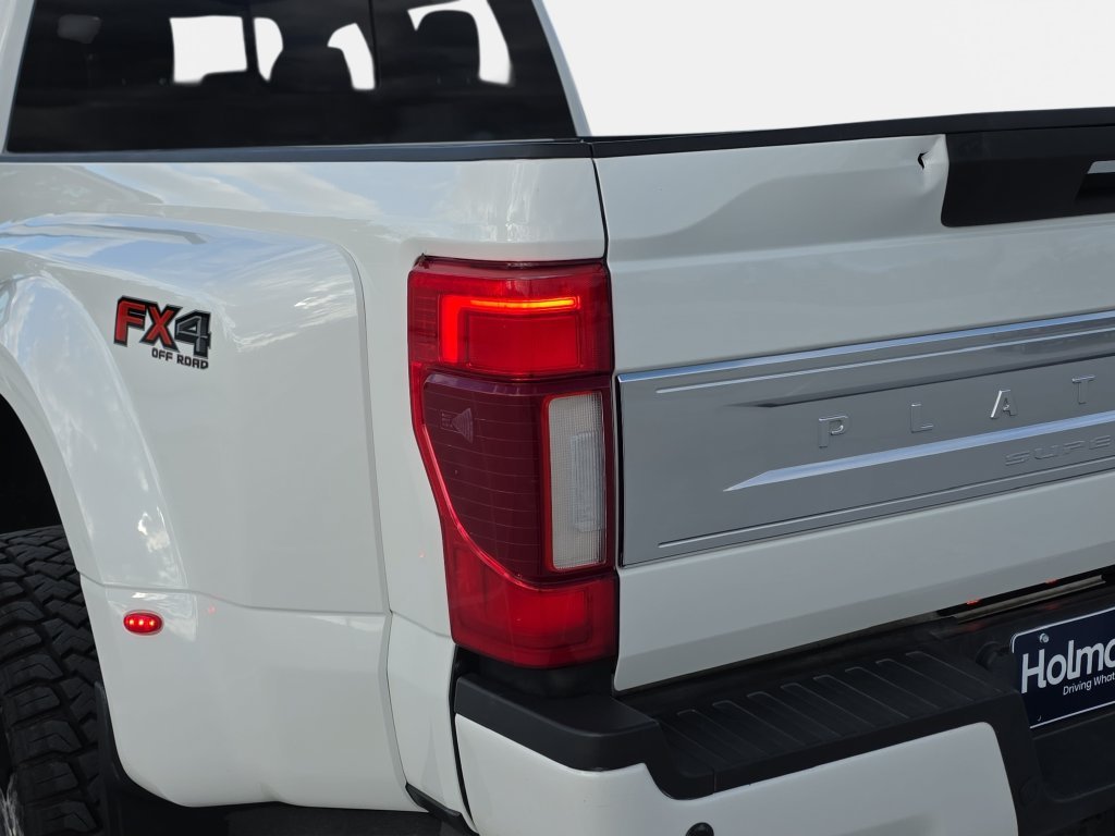 Used 2021 White Metallic Ford Platinum image 33