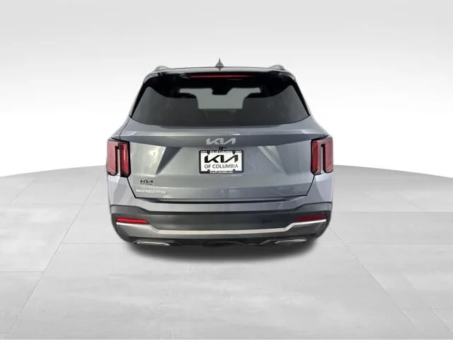 Used 2025 Silver Kia SX image 8