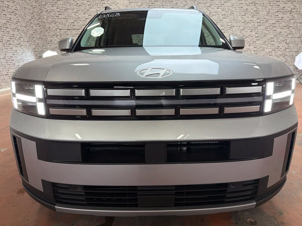 New 2027 Shimmering Silver Hyundai SEL image 2