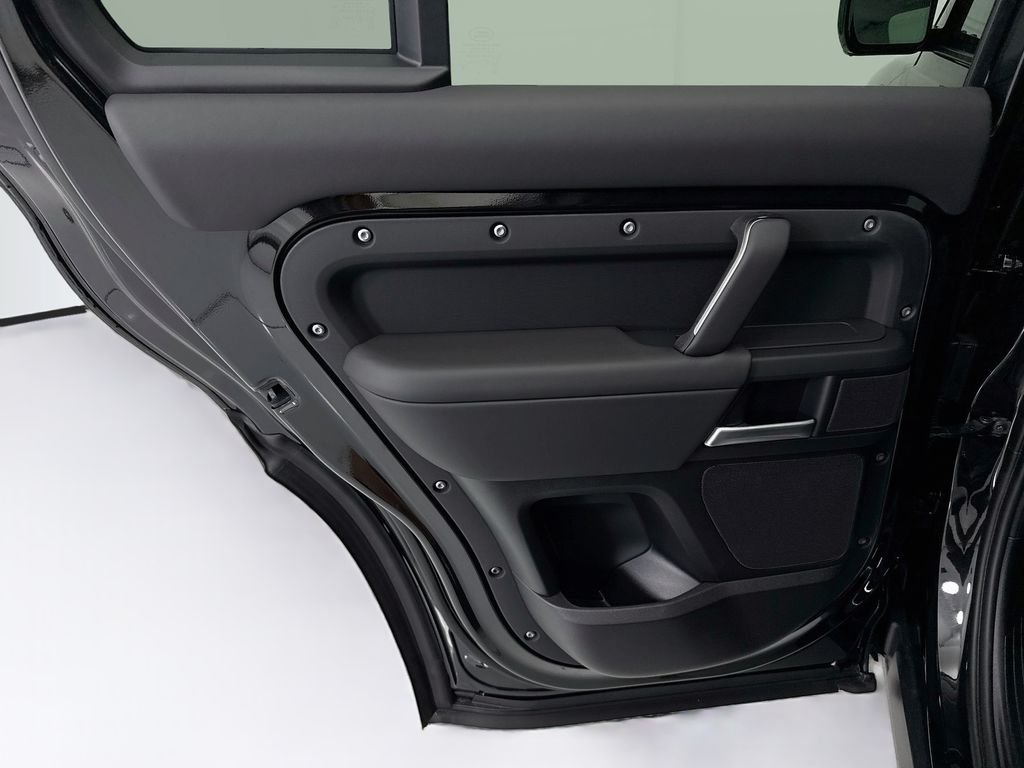 New 2026 Santorini Black Land Rover S image 26