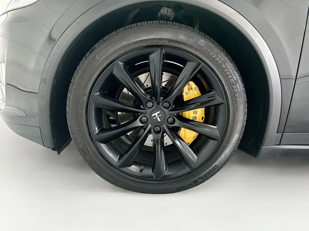 Used 2018 Black Tesla P100D image 29