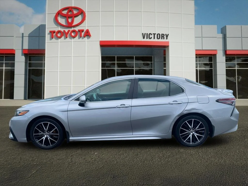 Used 2022 Silver Toyota SE image 6