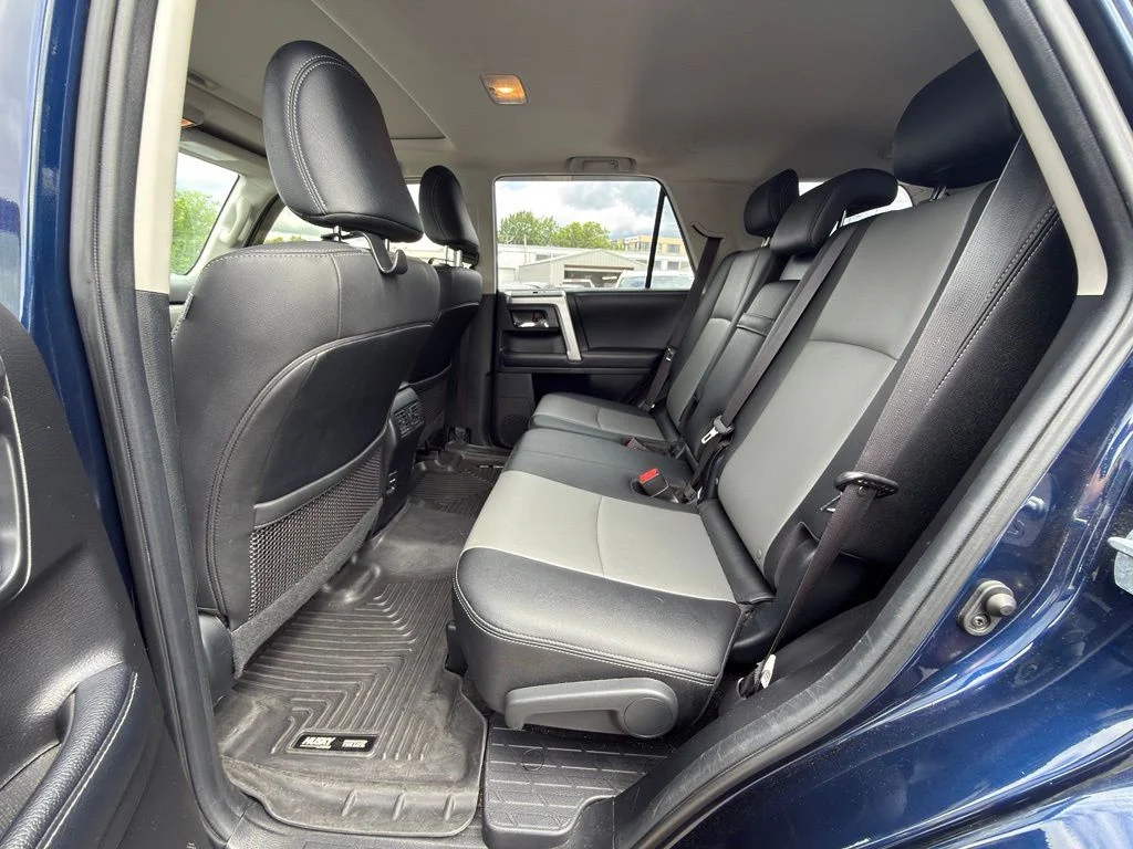 Used 2019 Blue Toyota SR5 Premium image 7